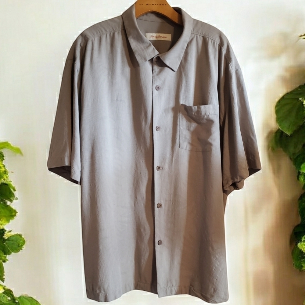 Tommy Bahama Shirt Mens  XLX Green Silk Floral Palm Hawaiian Camp Button Down